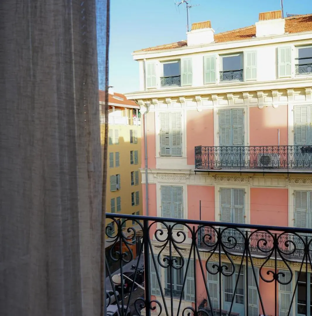 Two Bedroom Apartment Near Old Town Nice