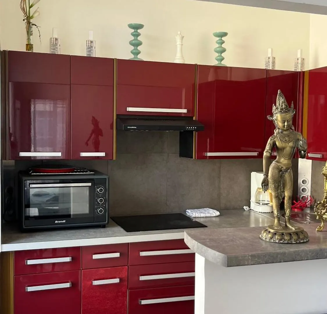 Two Bedroom Apartment Near Old Town Nice