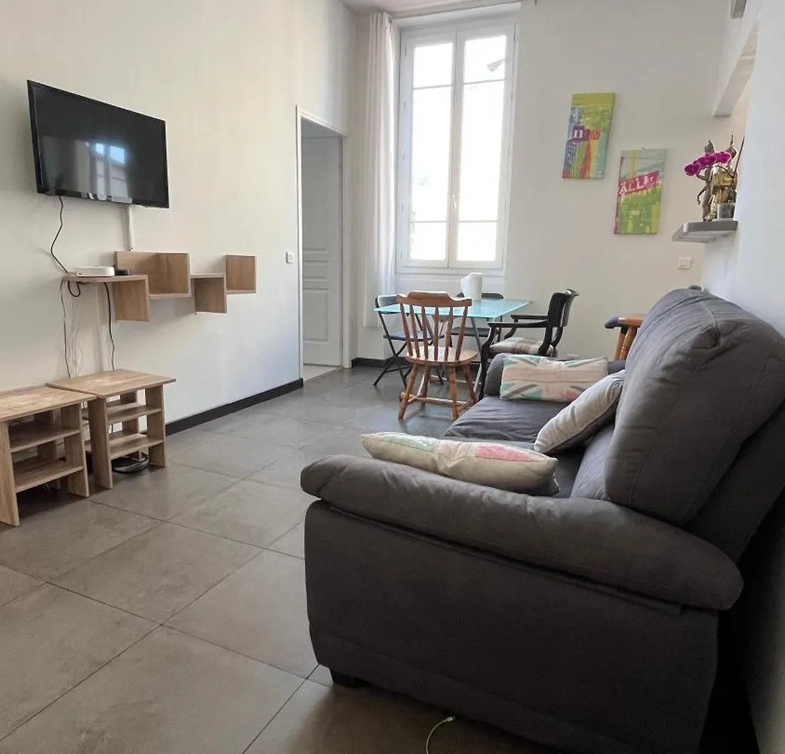 Two Bedroom Apartment Near Old Town Nice